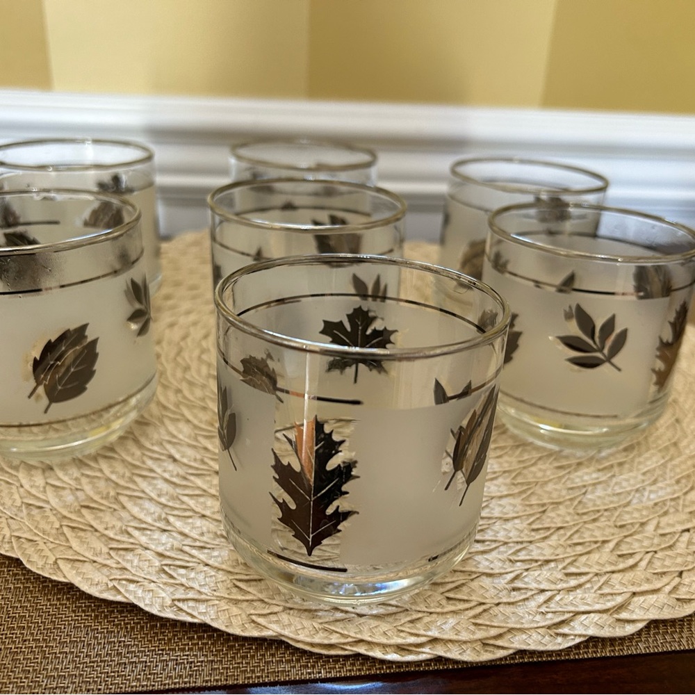 Mid Century Libbey Glass Silver Leaf Foliage 9oz , Silver Accent Frosted Old Fas